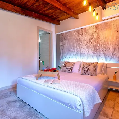 Villa Clicksardegna Luxury Elike With Private Pool With Patio And Barbecue Area *