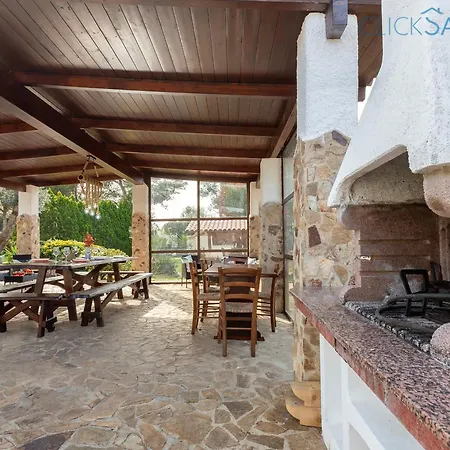 Villa Clicksardegna Luxury Elike With Private Pool With Patio And Barbecue Area Surigheddu